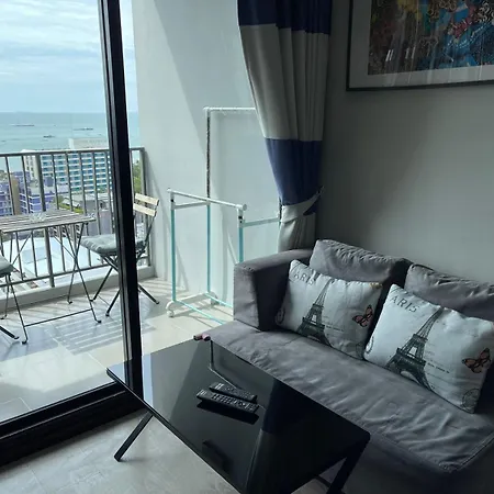 The Base Deluxe Appartement Pattaya Buitenkant foto