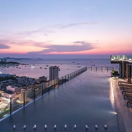 The Base Deluxe Appartement Pattaya Buitenkant foto