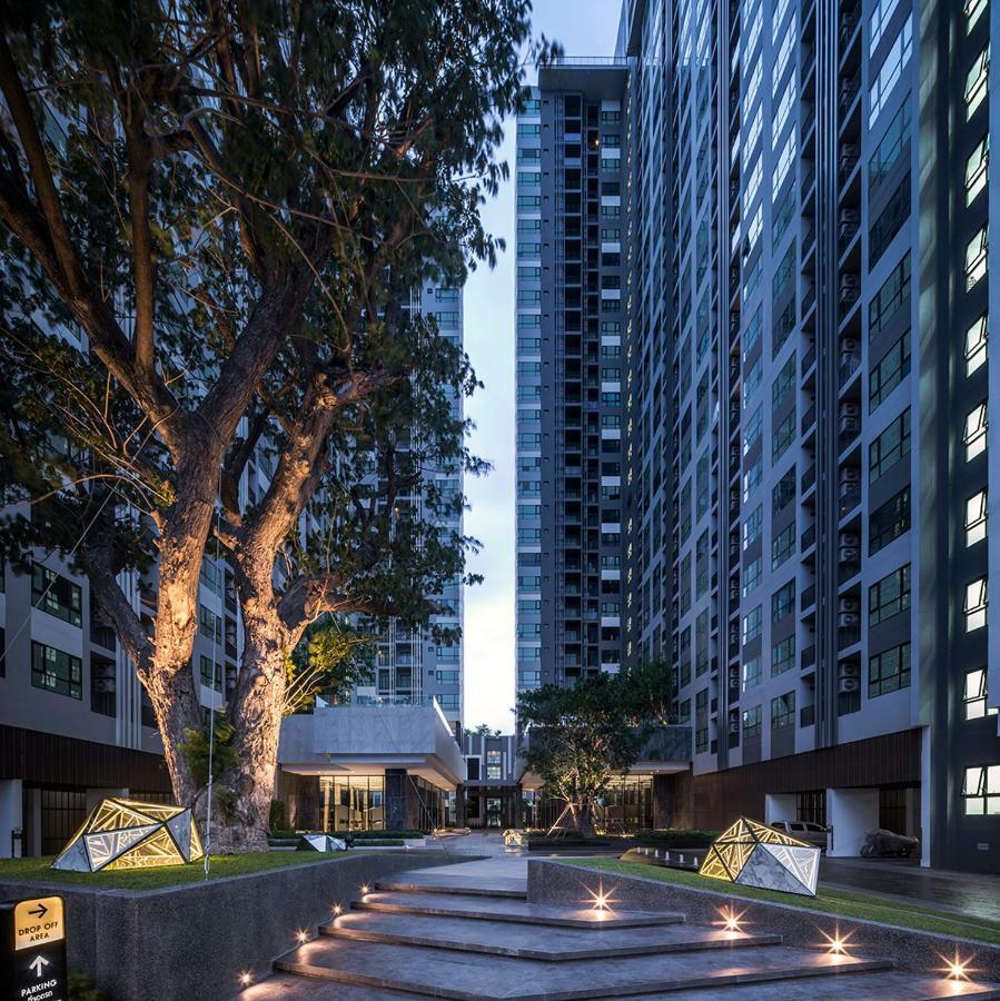 The Base Deluxe Apartment *